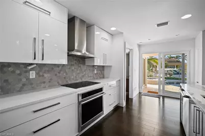 266 Egret Ave, Naples, FL 34108 - Photo 16