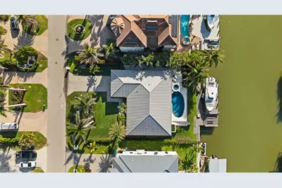 266 Egret Ave, Naples, FL 34108 - Photo 46