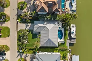 266 Egret Ave, Naples, FL 34108 - Photo 46