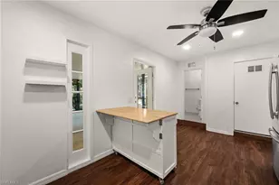 715 10th St N, Naples, FL 34102 - Photo 8