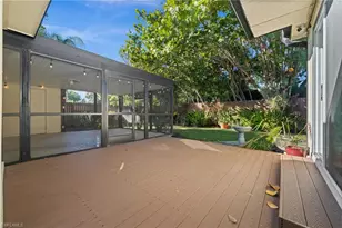 715 10th St N, Naples, FL 34102 - Photo 2