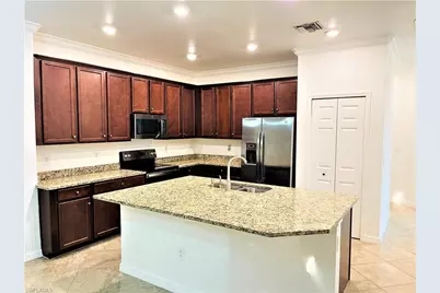 9169 Glenforest Dr, Naples, FL 34120 - Photo 4