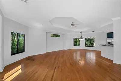 27008 Oakwood Lake Dr, Bonita Springs, FL 34134 - Photo 8