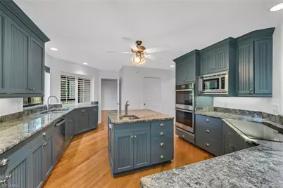 27008 Oakwood Lake Dr, Bonita Springs, FL 34134 - Photo 4