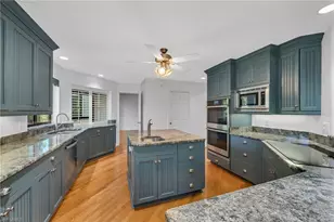 27008 Oakwood Lake Dr, Bonita Springs, FL 34134 - Photo 4