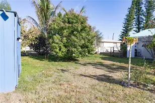 18568 Flamingo Rd, Fort Myers, FL 33967 - Photo 14