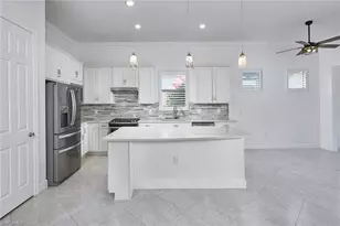 9395 Greyhawk Trl, Naples, FL 34120 - Photo 6