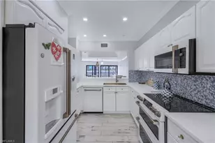 410 La Peninsula Blvd, Naples, FL 34113 - Photo 6