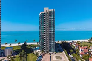 4651 Gulf Shore Blvd N, Naples, FL 34103 - Photo 2