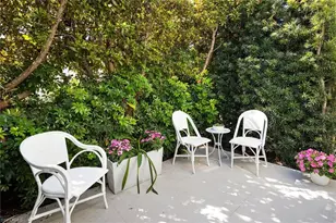 230 6th Ave S, Naples, FL 34102 - Photo 16