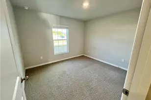 5029 S Rosebud Cir, Labelle, FL 33935 - Photo 10