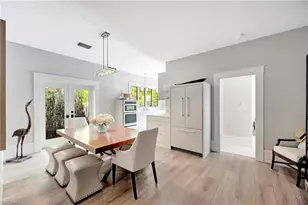 1375 Gordon Dr, Naples, FL 34102 - Photo 10