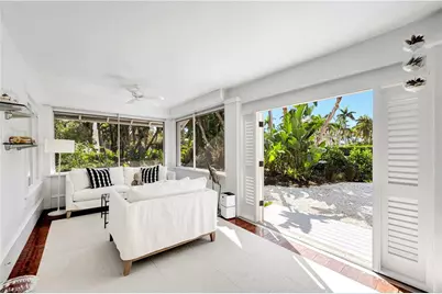 1375 Gordon Dr, Naples, FL 34102 - Photo 6