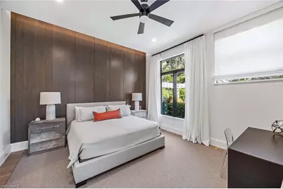 1300 Nautilus Rd, Naples, FL 34102 - Photo 24