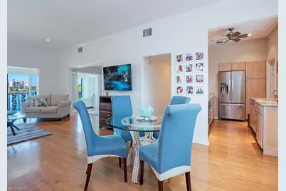 383 Harbour Dr #308, Naples, FL 34103 - Photo 10