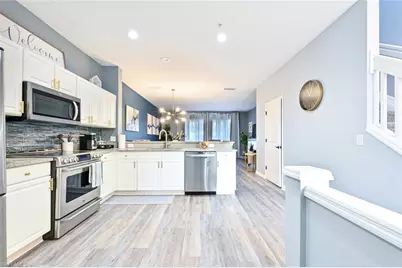 981 Hampton Cir #119, Naples, FL 34105 - Photo 2