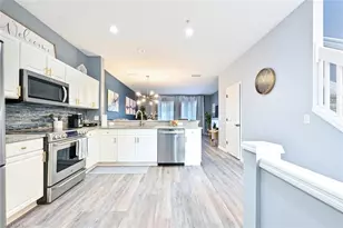 981 Hampton Cir, Naples, FL 34105 - Photo 2