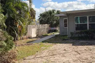 2632 Weeks Ave, Naples, FL 34112 - Photo 2