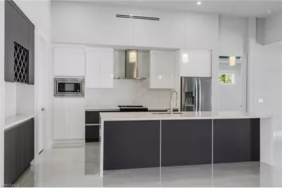 1123 NE 10th St, Cape Coral, FL 33909 - Photo 12