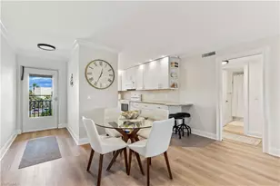 1020 Palm View Dr, Naples, FL 34110 - Photo 8