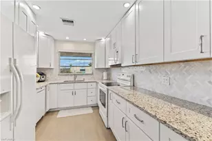 1020 Palm View Dr, Naples, FL 34110 - Photo 6