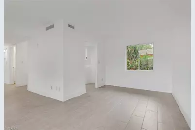 2366 E. Mall Dr #Apt. 101, Fort Myers, FL 33901 - Photo 10