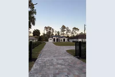 526 16th St SE, Naples, FL 34117 - Photo 4