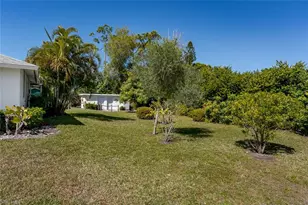 661 E Valley Dr, Bonita Springs, FL 34134 - Photo 4