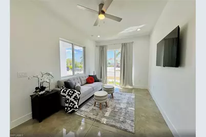2479 Shadowlawn Dr, Naples, FL 34112 - Photo 12