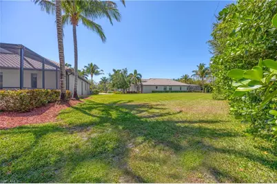 9234 Veneto Pl, Naples, FL 34113 - Photo 32