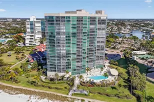 4651 Gulf Shore Blvd N, Naples, FL 34103 - Photo 10