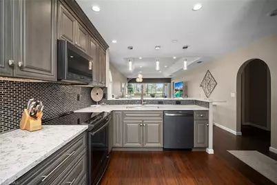 259 Deerwood Cir #6, Naples, FL 34113 - Photo 10