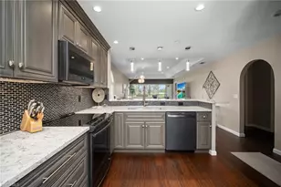 259 Deerwood Cir, Naples, FL 34113 - Photo 10