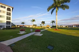 21 High Point Cir E, Naples, FL 34103 - Photo 36