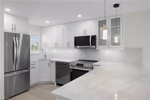 21 High Point Cir E, Naples, FL 34103 - Photo 22