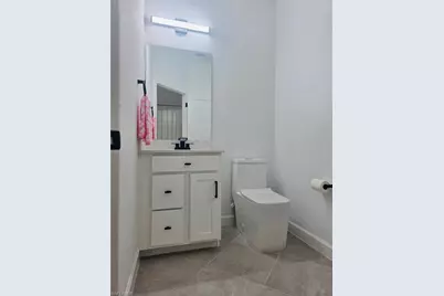 9230 Aqua Overlook Ct, Lehigh Acres, FL 33936 - Photo 12