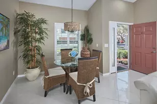 570 Windsor Sq, Naples, FL 34104 - Photo 6