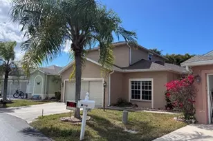10741 Maui Cir, Estero, FL 33928 - Photo 2