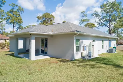 911 14th St SE, Naples, FL 34117 - Photo 28