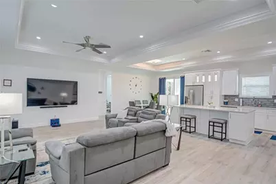 911 14th St SE, Naples, FL 34117 - Photo 4