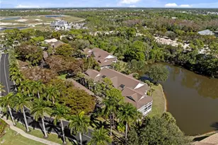 668 Wiggins Bay Dr, Naples, FL 34110 - Photo 6