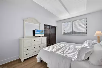 801 River Point Dr #206A, Naples, FL 34102 - Photo 12