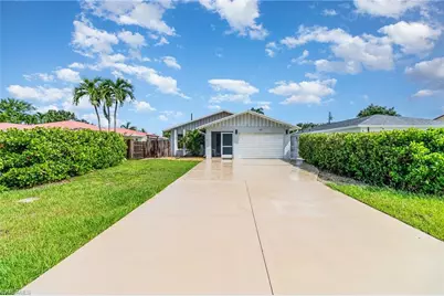 517 98th Ave N, Naples, FL 34108 - Photo 2