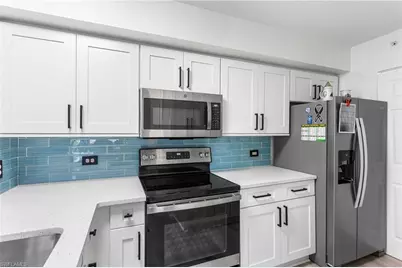 8940 Colonnades Ct E #713, Bonita Springs, FL 34135 - Photo 4