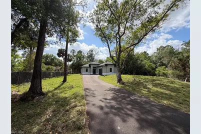 2864 66th Ave NE, Naples, FL 34120 - Photo 2