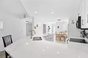 821 Gulf Pavilion Dr, Naples, FL 34108 - Photo 6