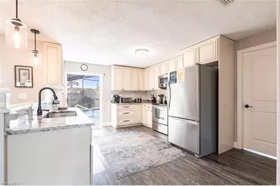 4866 Tahiti Ln, Naples, FL 34112 - Photo 12