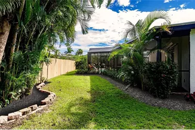 4866 Tahiti Ln, Naples, FL 34112 - Photo 2