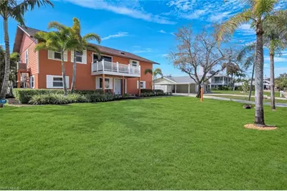 4741 Pembrooke Ln, Bonita Springs, FL 34134 - Photo 2