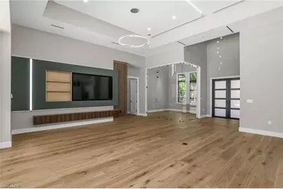 5000 Palmetto Woods Dr, Naples, FL 34119 - Photo 6